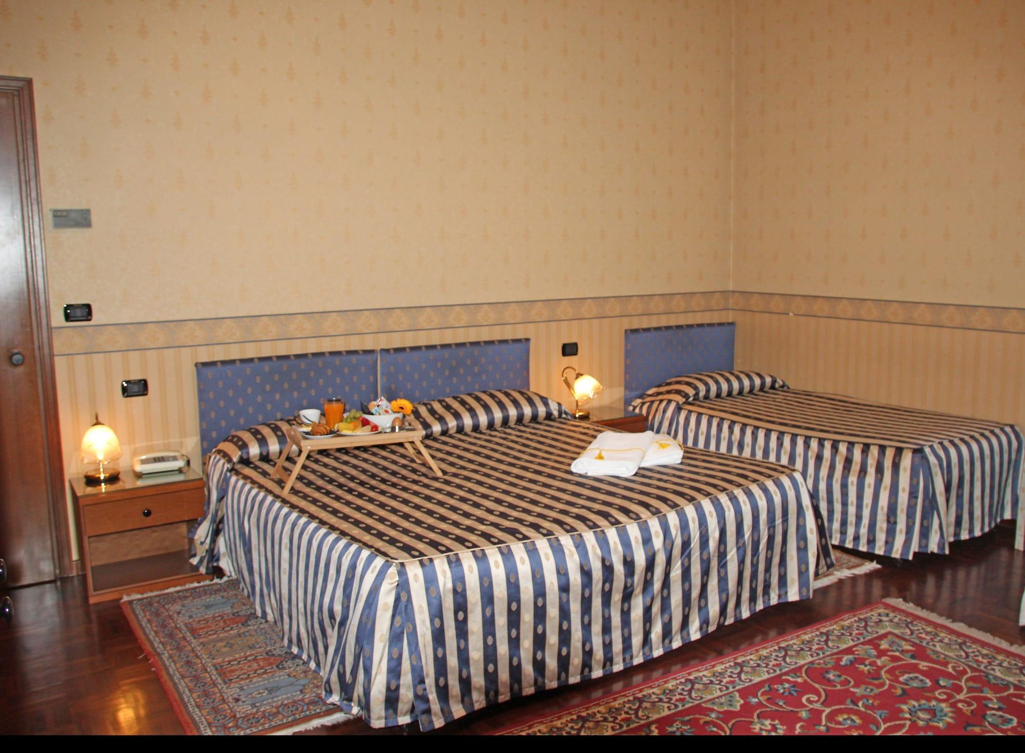 Albergo Ristorante Leon D'Oro ノヴェンタ・ディ・ピアーヴェ エクステリア 写真