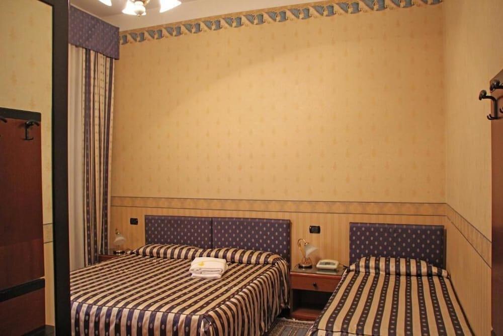Albergo Ristorante Leon D'Oro ノヴェンタ・ディ・ピアーヴェ エクステリア 写真