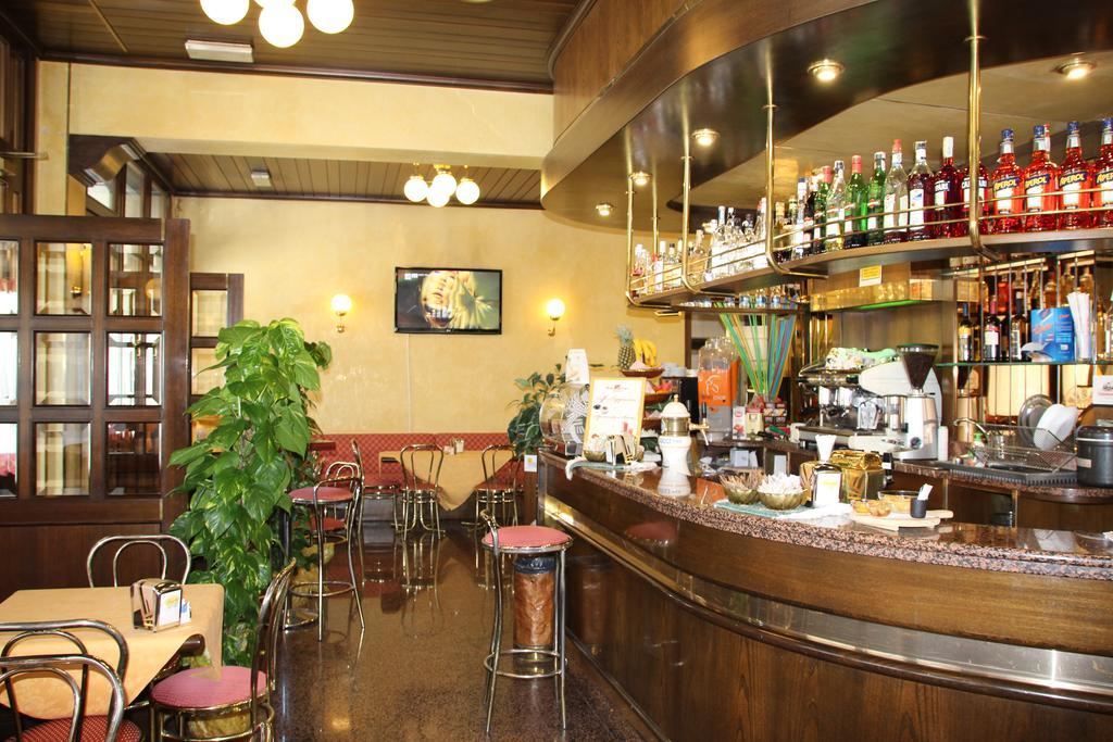 Albergo Ristorante Leon D'Oro ノヴェンタ・ディ・ピアーヴェ エクステリア 写真