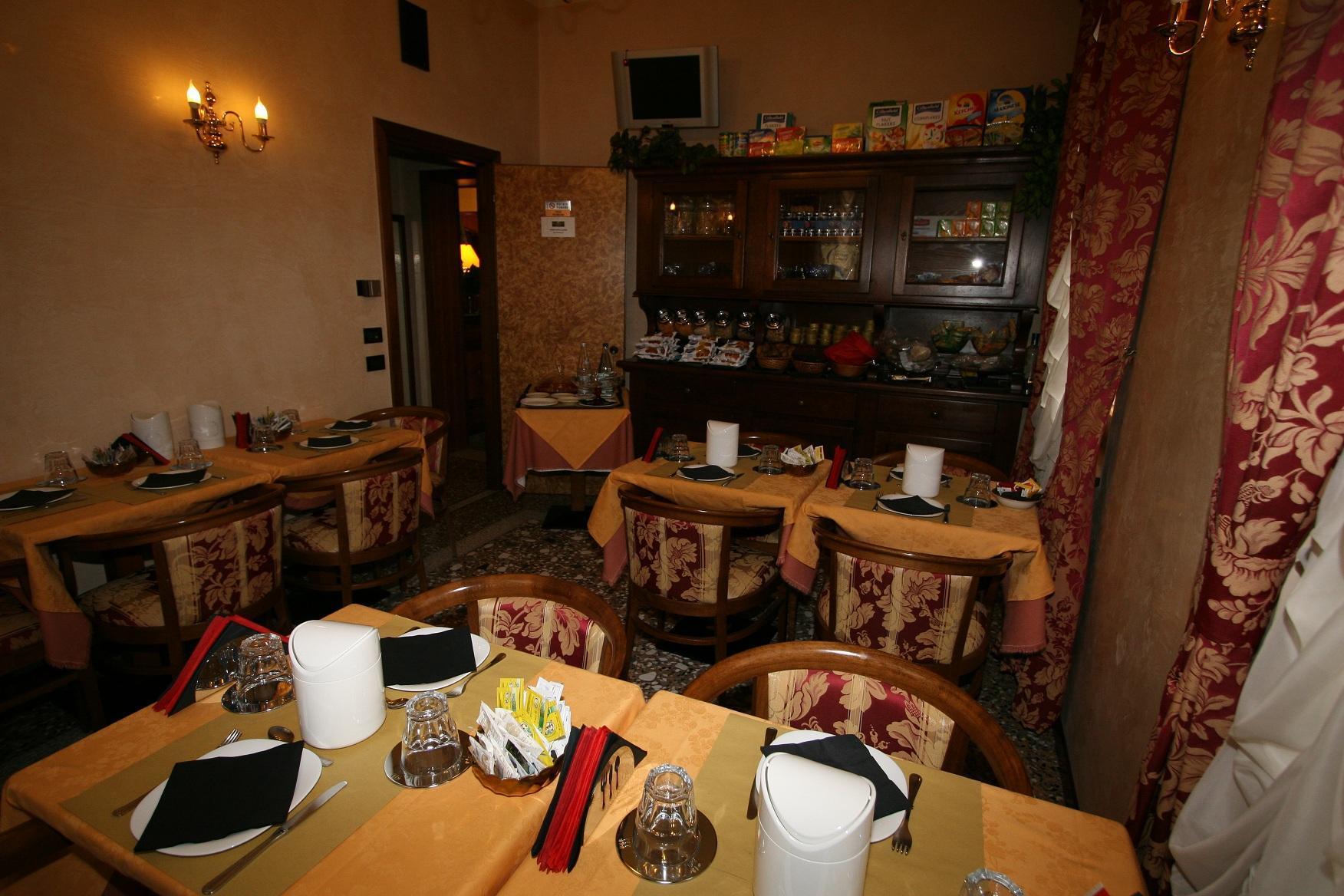 Albergo Ristorante Leon D'Oro ノヴェンタ・ディ・ピアーヴェ エクステリア 写真