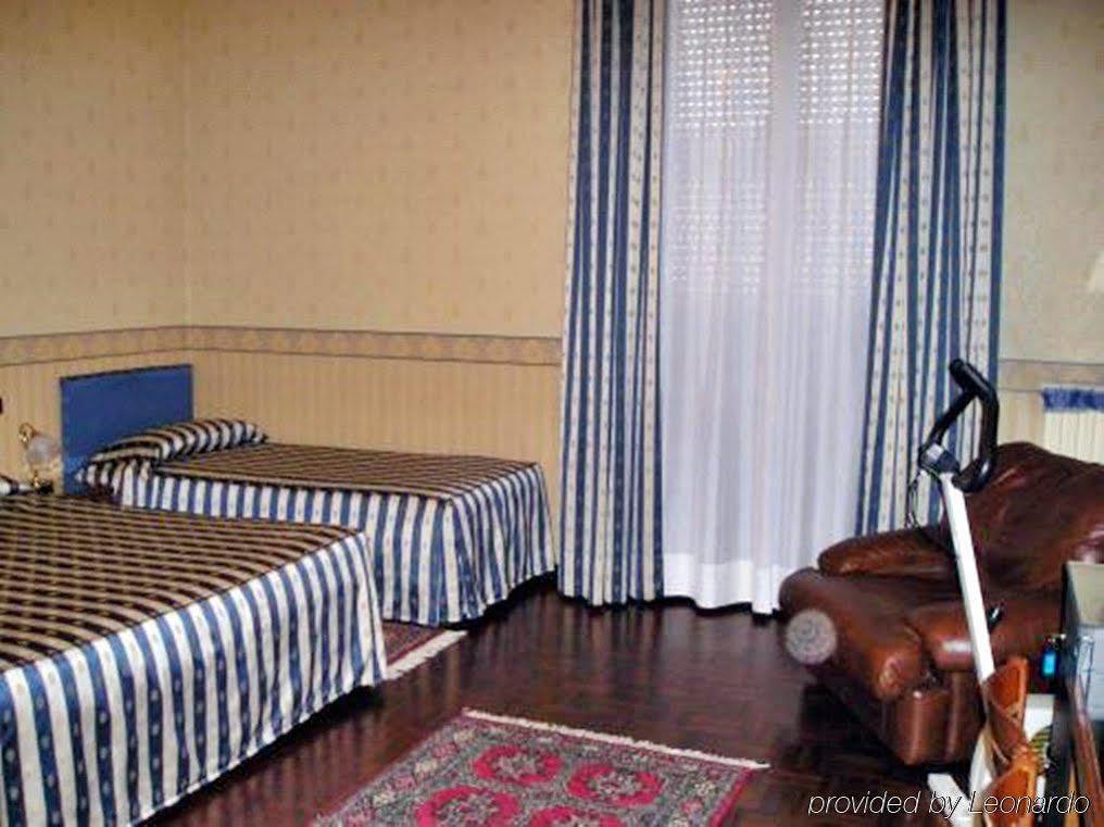 Albergo Ristorante Leon D'Oro ノヴェンタ・ディ・ピアーヴェ エクステリア 写真