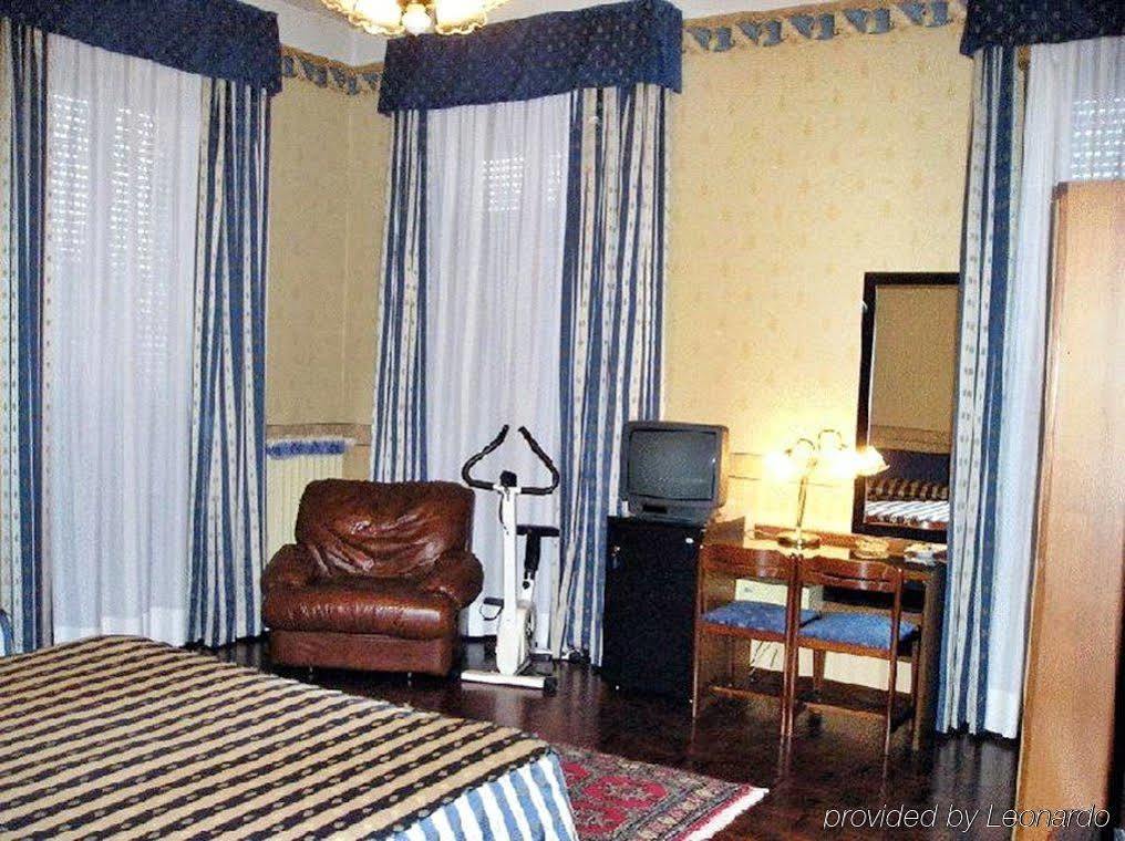 Albergo Ristorante Leon D'Oro ノヴェンタ・ディ・ピアーヴェ エクステリア 写真
