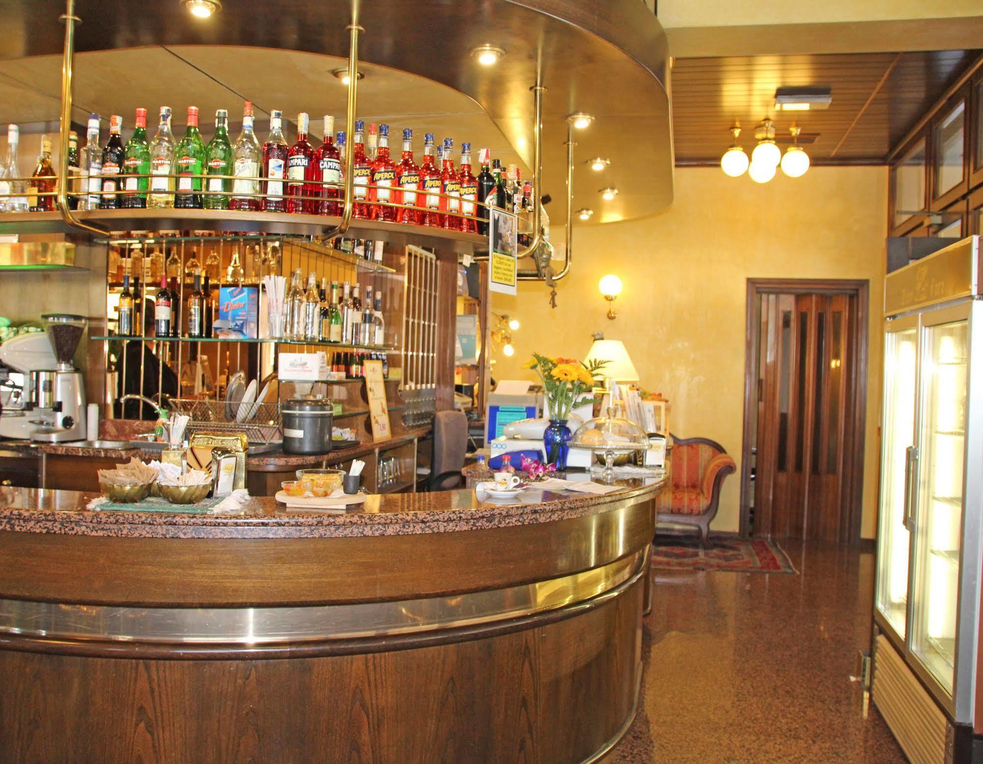 Albergo Ristorante Leon D'Oro ノヴェンタ・ディ・ピアーヴェ エクステリア 写真