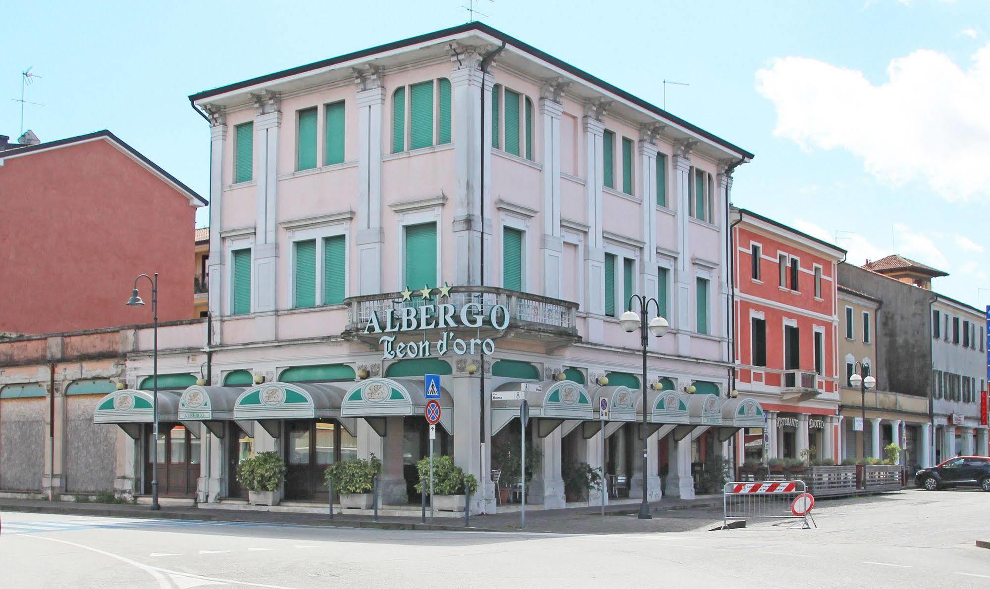 Albergo Ristorante Leon D'Oro ノヴェンタ・ディ・ピアーヴェ エクステリア 写真