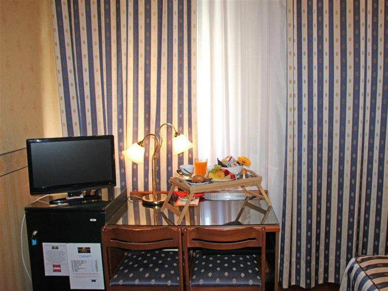 Albergo Ristorante Leon D'Oro ノヴェンタ・ディ・ピアーヴェ エクステリア 写真